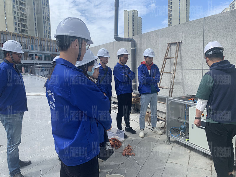 萬豪空間結構員工到臺州大板橋ETFE氣枕天幕項目、溫州鐵定溜溜樂園ETFE天幕及PTFE景觀傘膜結構工項目學習交流