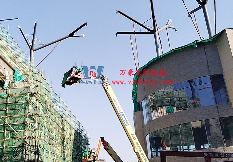 合肥文一塘溪津門天幕鋼結(jié)構及ETFE氣枕膜工程施工進度