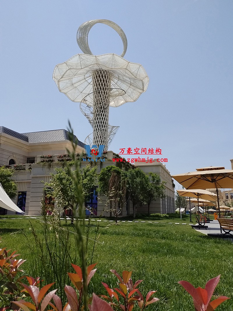 身姿輕盈，造型優美的膜結構建筑