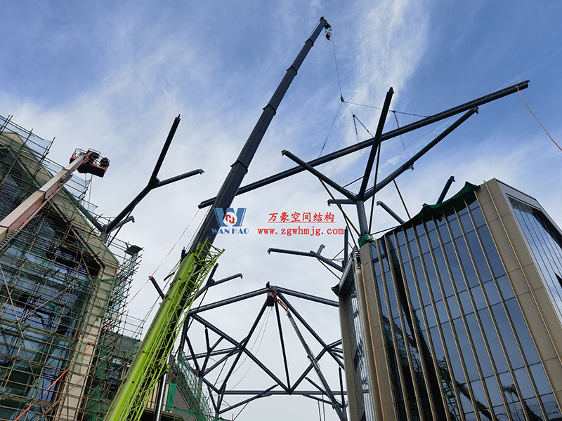 合肥文一塘溪津門(mén)天幕鋼結(jié)構(gòu)及ETFE氣枕膜工程完工
