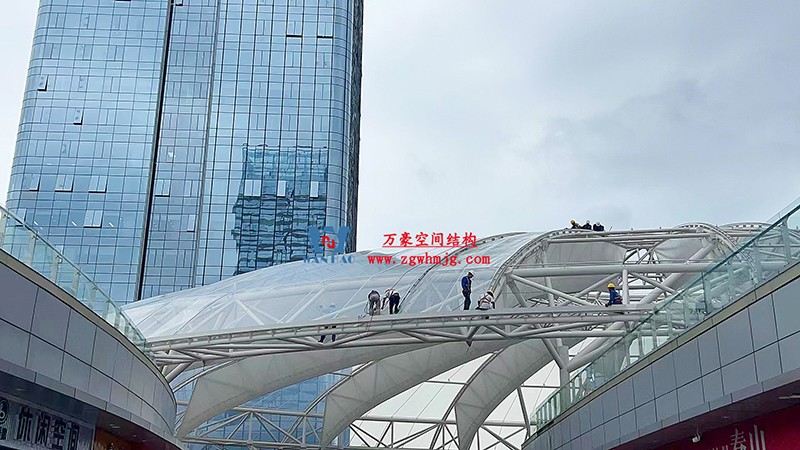 南充萬達項目ETFE膜結構蓋頂天幕工程最新施工進度