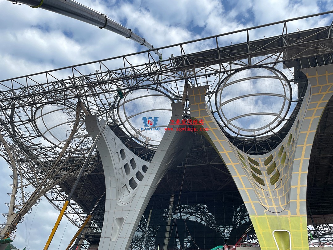 重慶東站站房正在加速建設(shè)，全力繪就項目新篇章